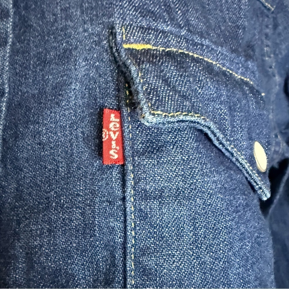 Levi's Blue Casual Button Down Shirt Classic Western Style - Picture 4 of 9